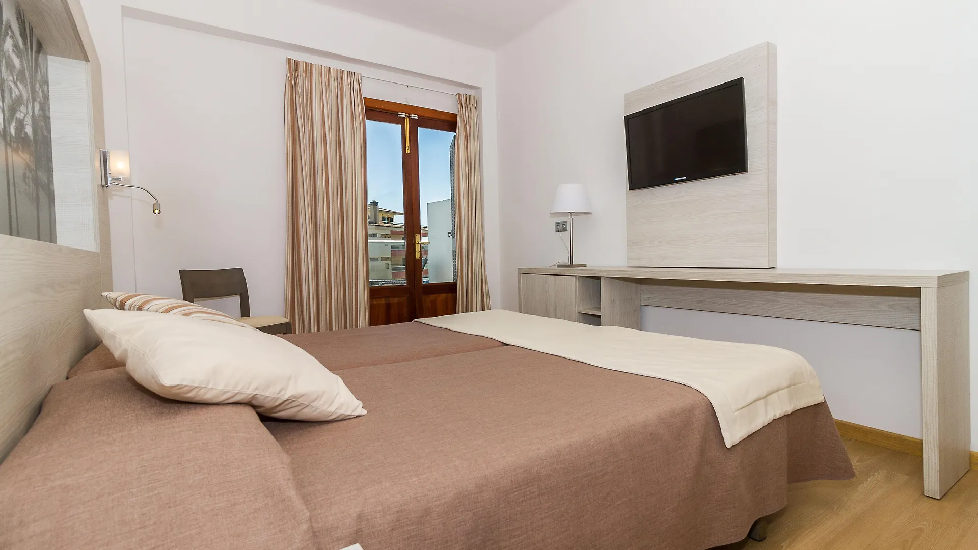 Eix Alcudia Hotel Adults Only Port de Alcudia  4*, Port de Alcudia (Mallorca) Spain